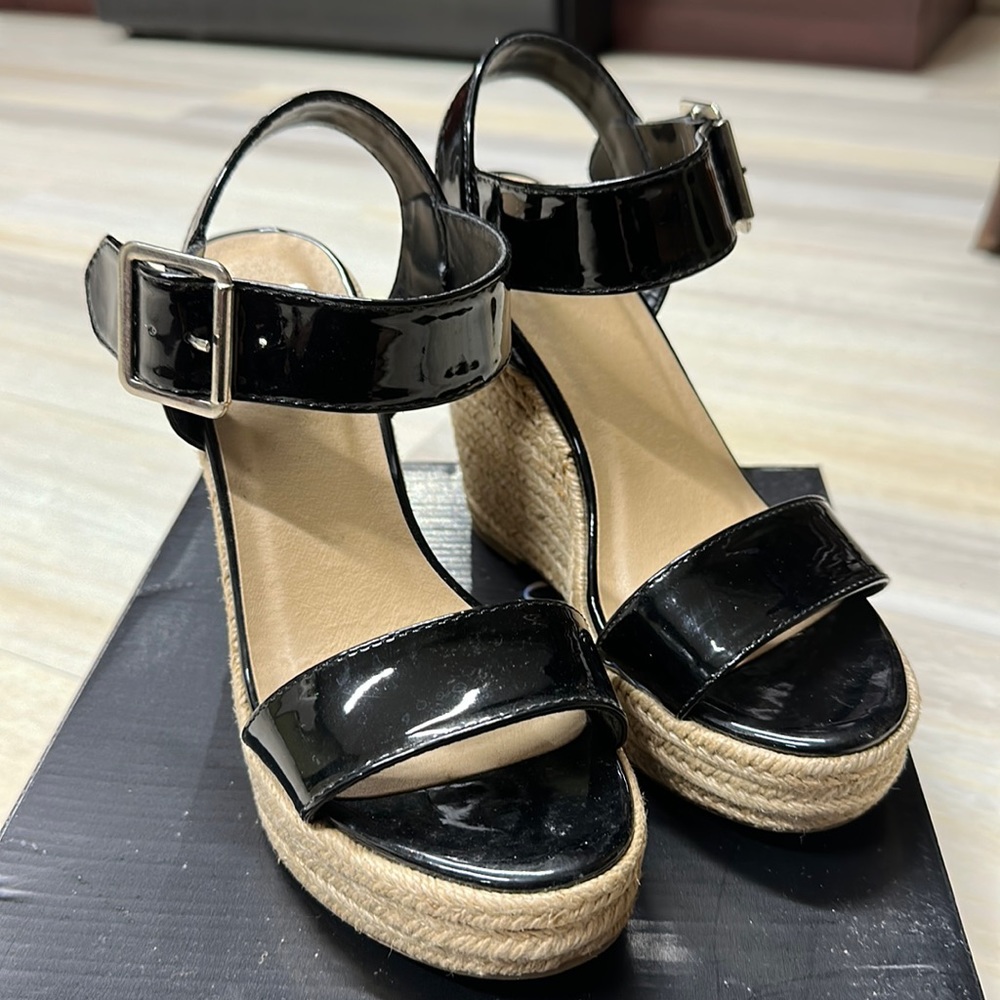 Wedge shoes